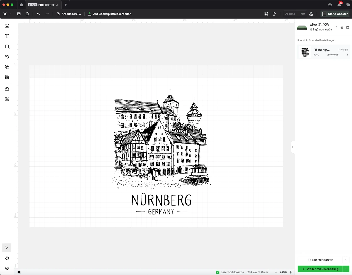 Softwareoberfläche von XTool Creative Space Skizze zeigt historischer Gebäude in Nürnberg mit der Beschriftung 'Nürnberg Germany' mit Einstellungen für Geschwindigkeit und Leistung